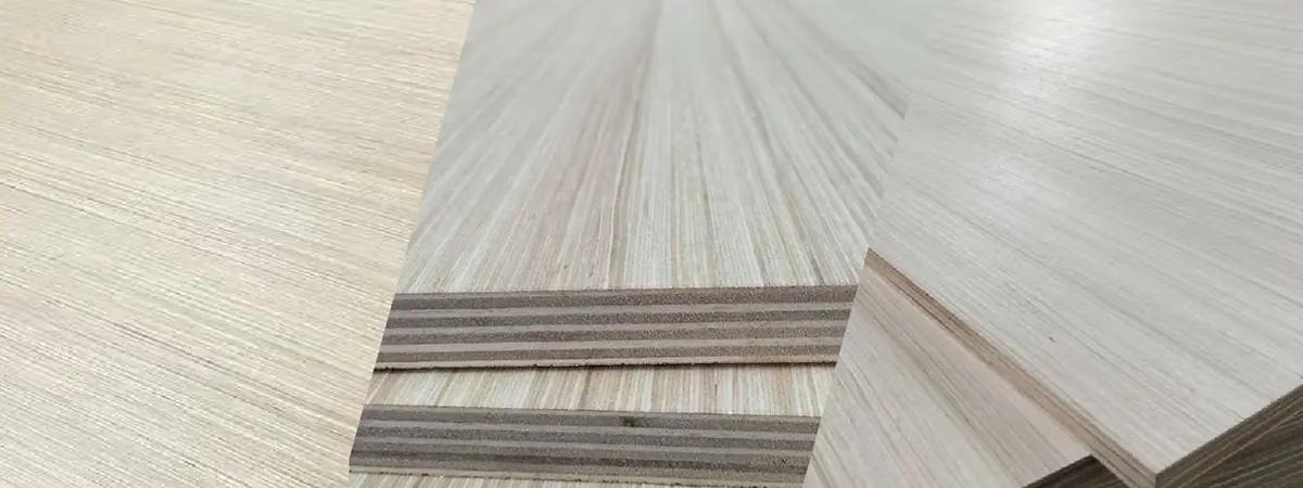 Detailed texture of EV plywood highlighting uniform wood grain and high-quality finish.