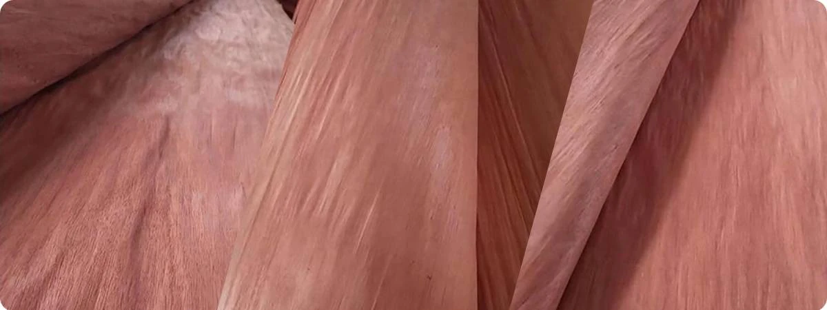Natural GUW veneer with reddish-brown tone and straight grain.