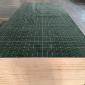 PP film faced plywood with durable plastic coating for concrete formwork and construction applications.