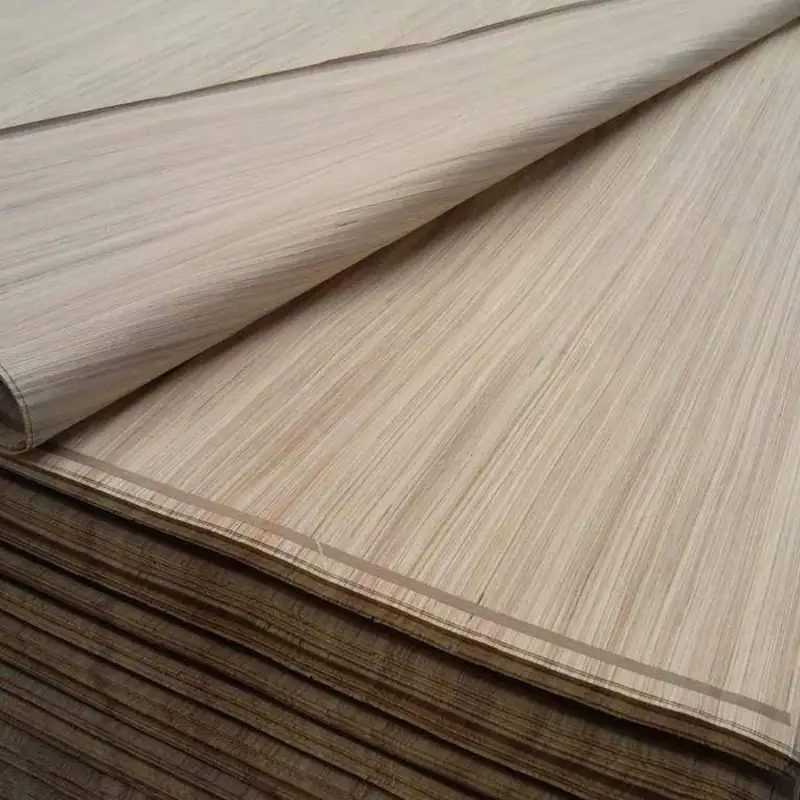 Recon-Furnier, ein technisches Dekorholzfurnier für Sperrholz und Möbel